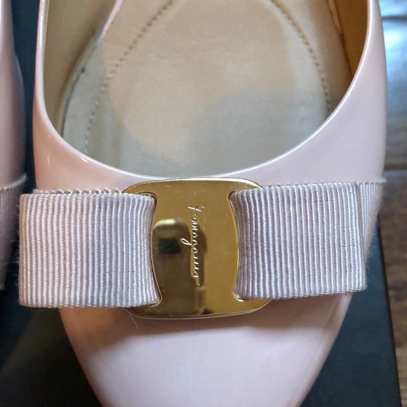 Well used Salvatore Ferragamo Varina Ballet Flats - Picture 4 of 6